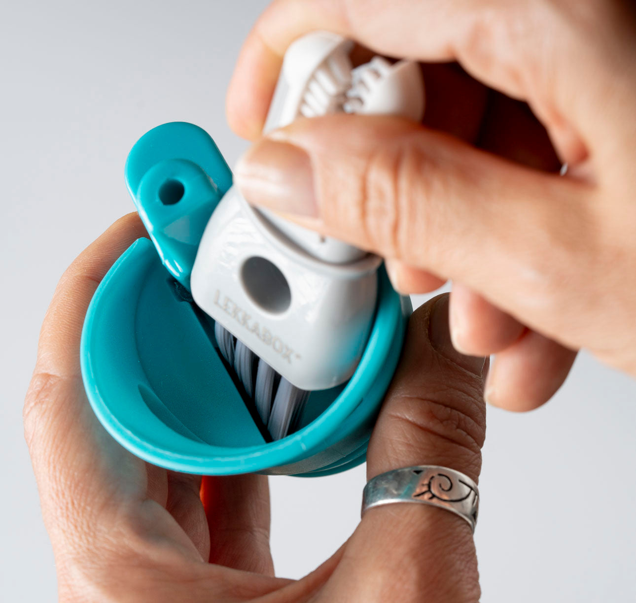 Perie de curățare Lekkabox Mini