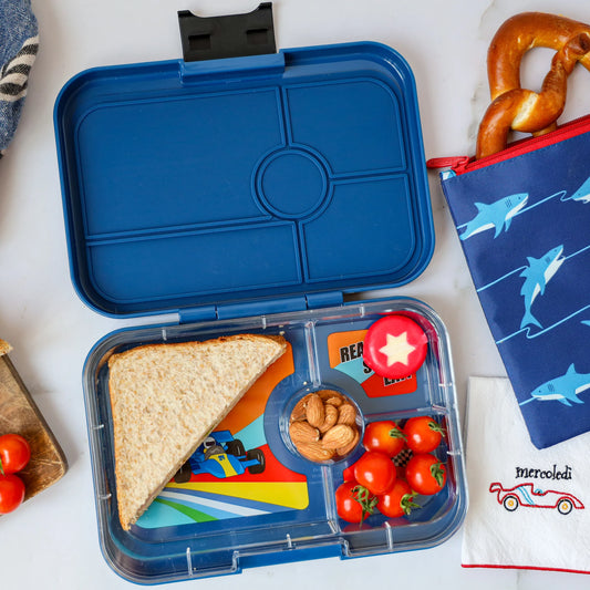 Yumbox Tapas XL Monte Carlo blue / Race Cars (4 rekeszes)
